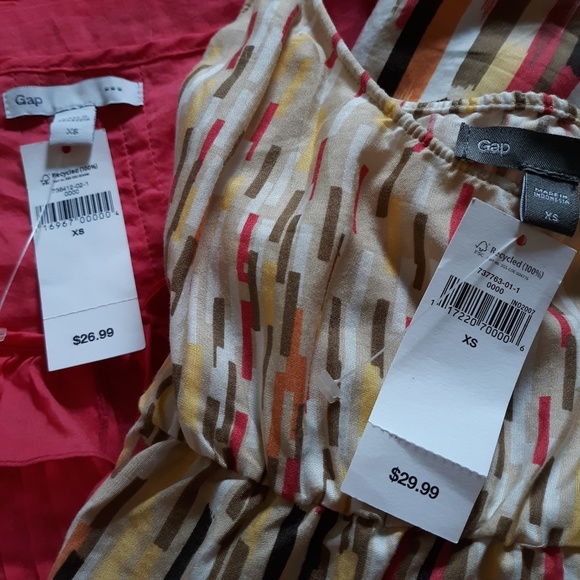 FINAL! NWT Gap Sz XS Bundle of 2 Summer Tops - Picture 6 of 6